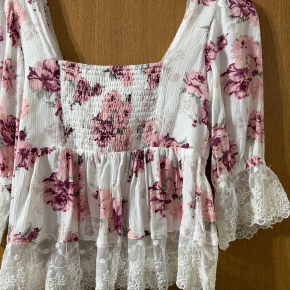 Hollister Women's Floral Peplum Blouse - White and Pink - Picture 2 of 4